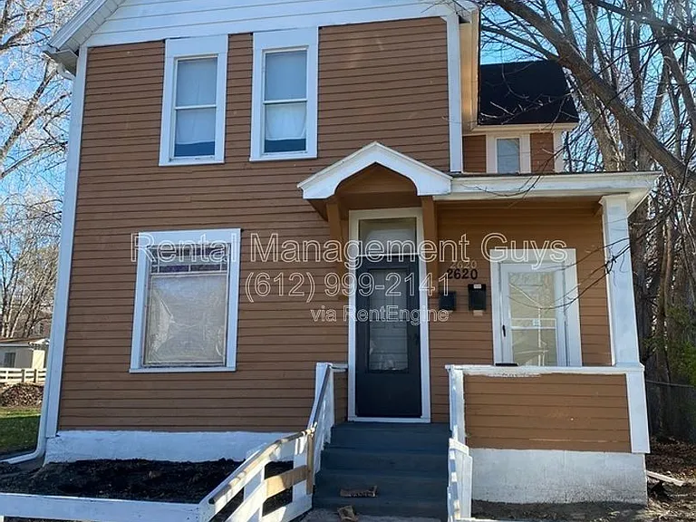 2620 Emerson Ave N #1 — Photo 1