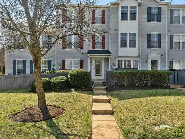 9316 Fringe Tree Ln, Manassas, VA 20110