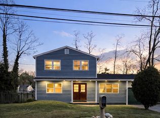 100 Lexington Avenue, Holbrook, NY 11741