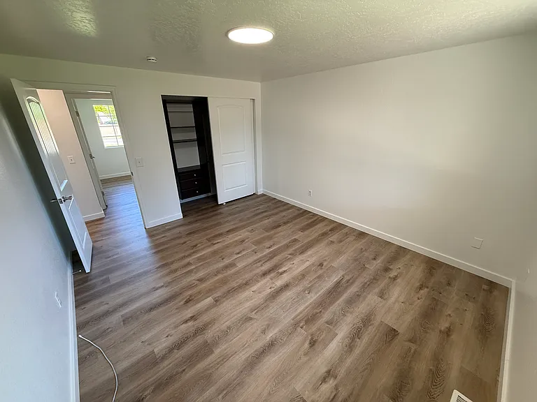 1108 S Kellogg St — Photo 12