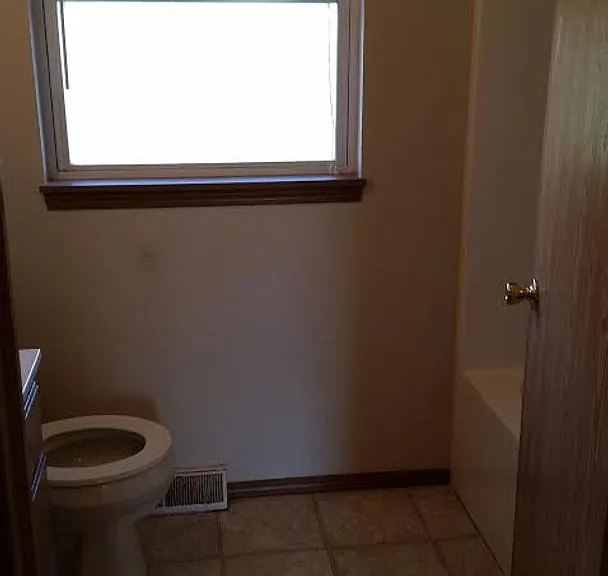 705 Maquoketa Townhome 1/2 Ia 1/2 #1/2 — Photo 2
