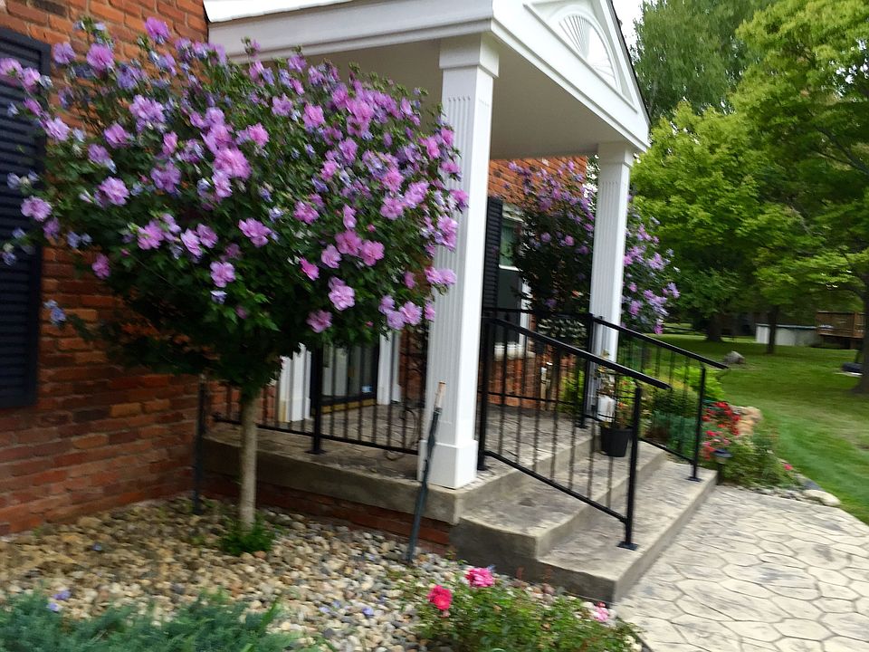 2nd image of 5111 Briar Ridge Ct