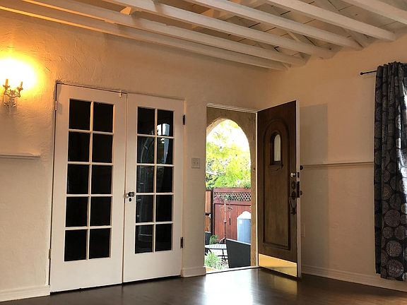 2nd image of 636 1/2 N Alta Vista Blvd