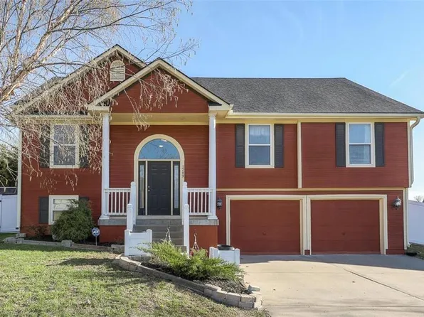 1209 Ashford St, Pleasant Hill, MO 64080