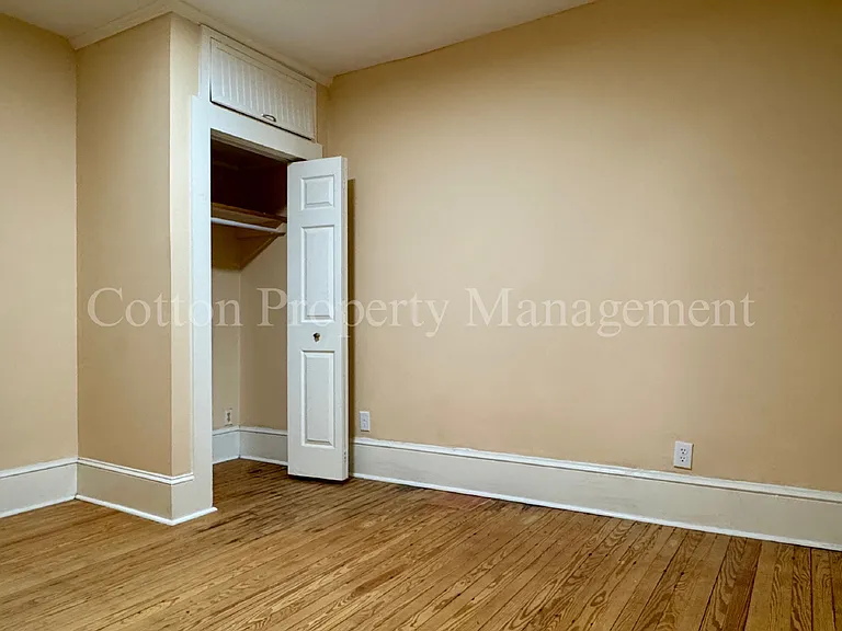 315 S 15th St — Photo 15