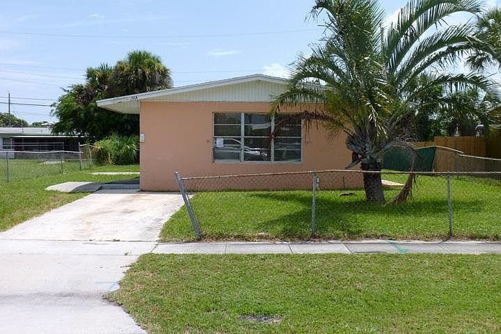 1st image of 1364 7th St