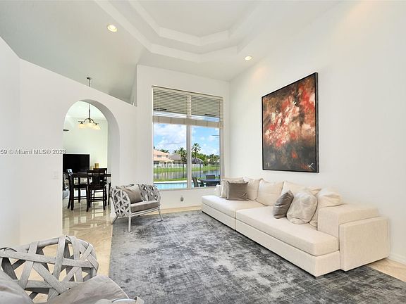 5th image of 2577 Jardin Pl