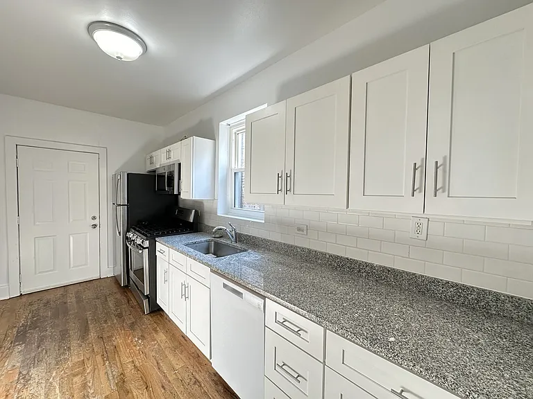 3533 W Fullerton Ave #4 — Photo 2