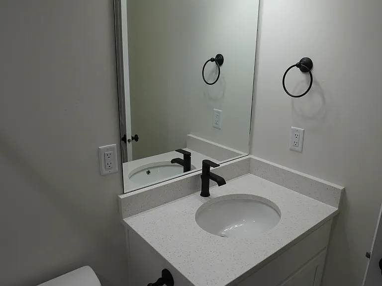 1559 S 150 W — Photo 25