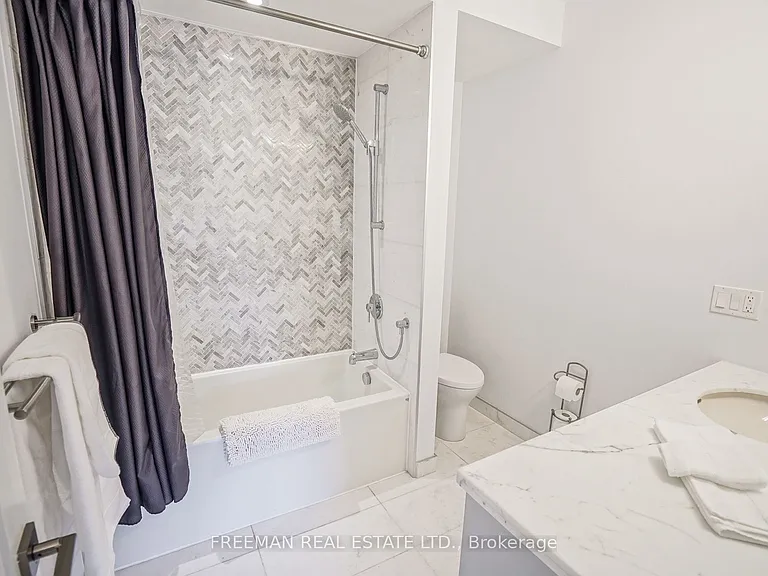 50 Russell St #2 — Photo 27