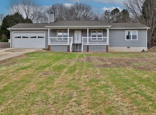 5033 Whites Mill Dr, Gainesville, GA 30504