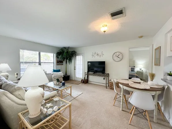 2444 SE Garden Ter, Pt Saint Lucie, FL 34952