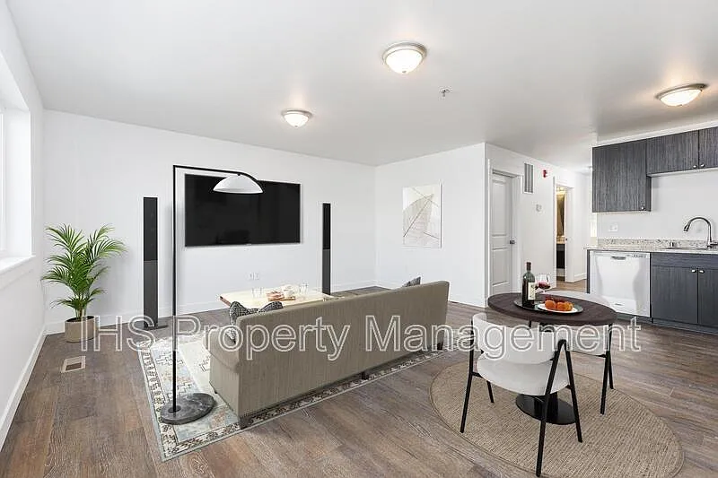 485 S 38th Ave #E220