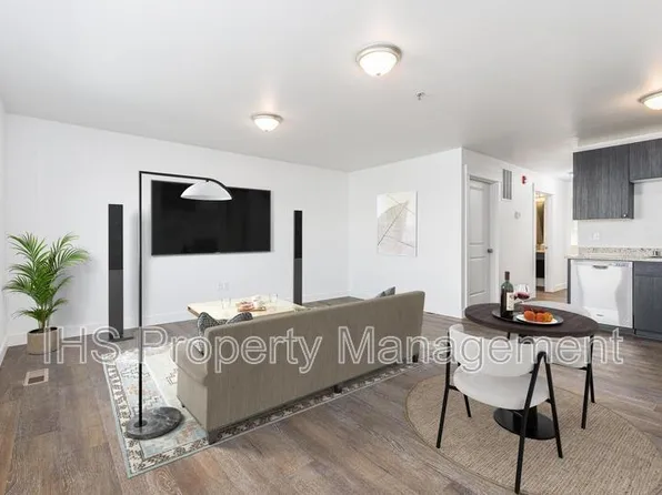 485 S 38th Ave #E219, West Richland, WA 99353