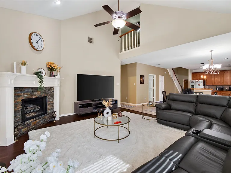 7912 Riverwalk Trl — Photo 14