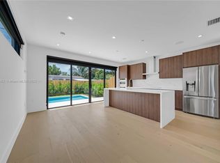 2725 SW 34th Ave #2710, Miami, FL 33133