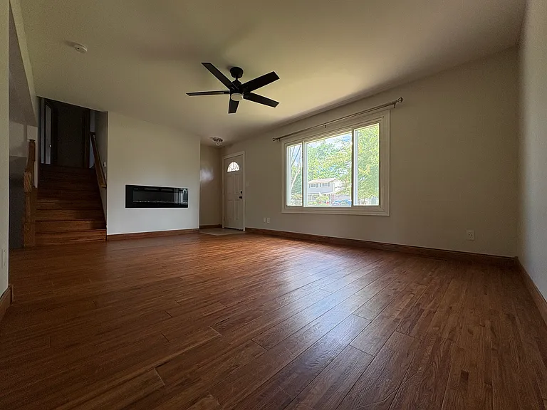 4888 Clinton Way Dr — Photo 2