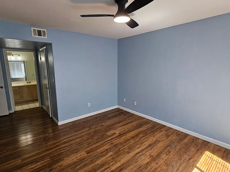 4955 Lindell Rd #221 — Photo 8