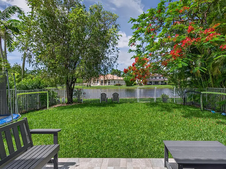1374 Canary Island Dr — Photo 44