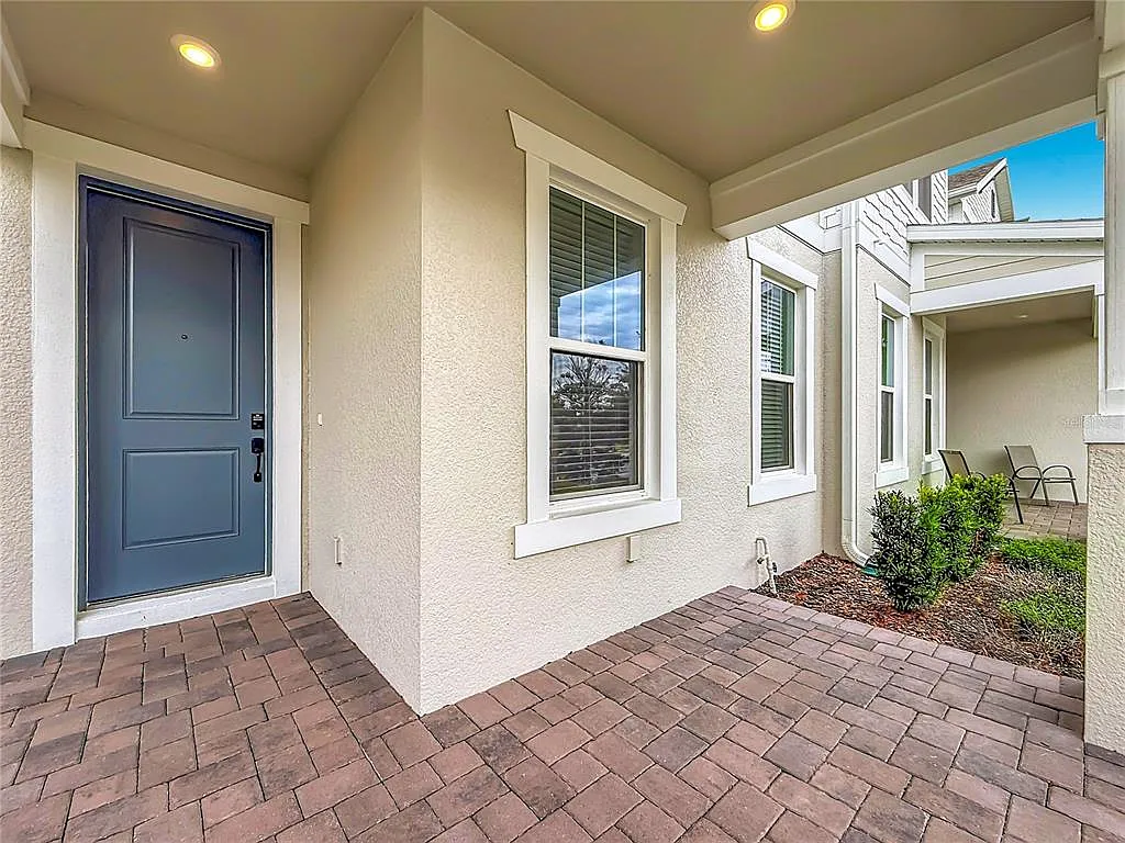 4 bed, 3.0 bath, 2049 sqft, $3,600 — Photo 3