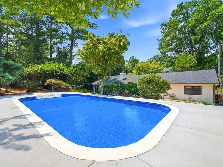 1845 Branch Valley Dr — Photo 2
