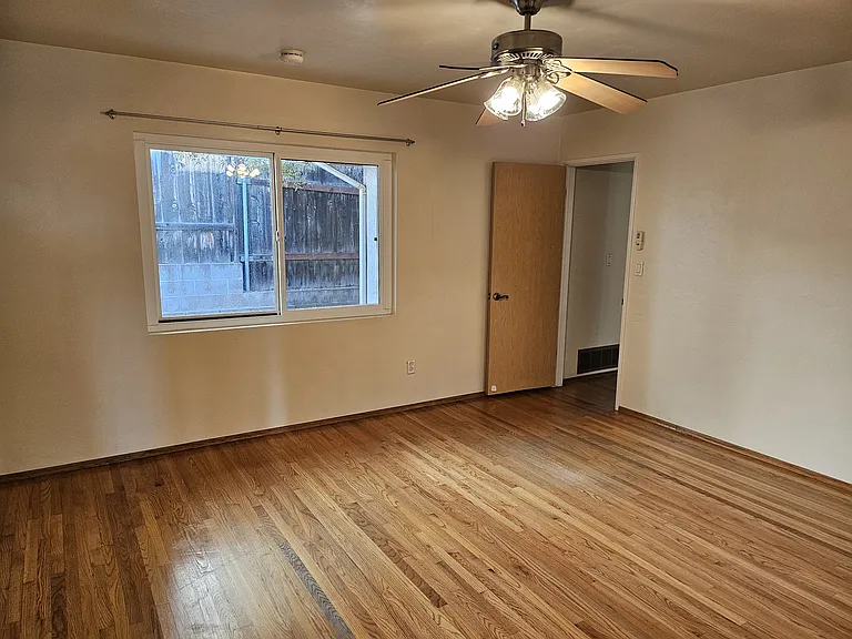 5818 Lauretta St — Photo 17