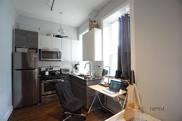 Rented by Rennit Inc. | media 24