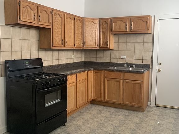 3rd image of 5162 S King Dr #5172-2