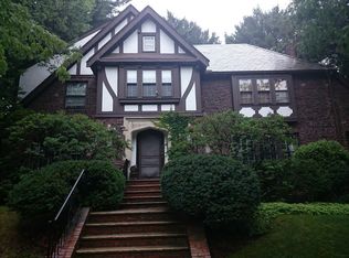 302 Dean Rd, Brookline, MA 02445