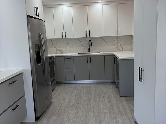 2nd image of 1110 SW 31st St