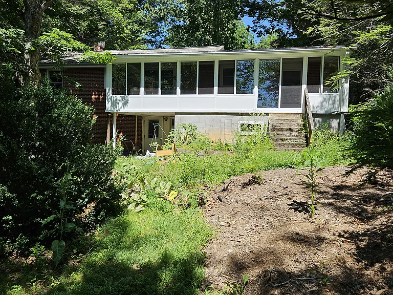 Alexander St — Photo 14