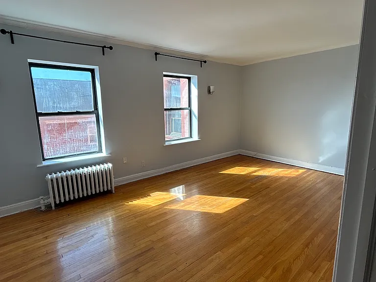 923 73rd St #C3 — Photo 1
