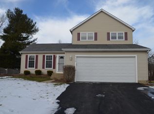 332 Burr Oak Cir, Cary, IL 60013