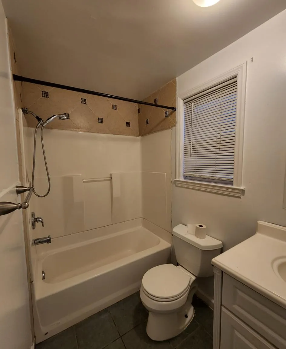 Union Pl, Keansburg — Photo 4