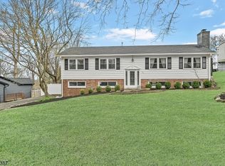 104 Summit Rd, Sparta, NJ 07871