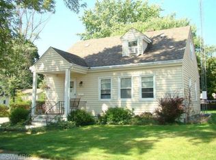 2514 Morton Ave, Saint Joseph, MI
