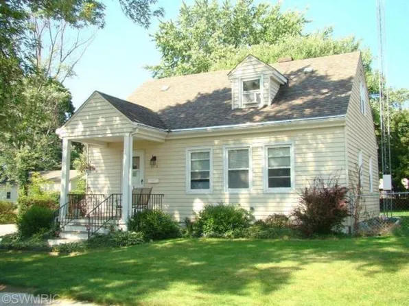 2514 Morton Ave, Saint Joseph, MI 49085