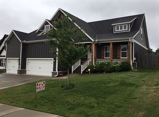 812 Charing Cross Dr, Cave Springs, AR 72718