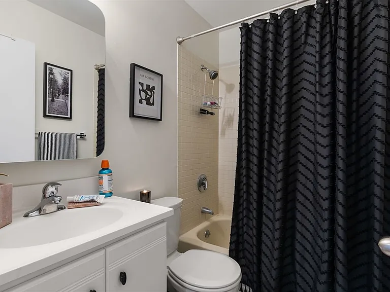 80 Beaumont St #204 — Photo 19