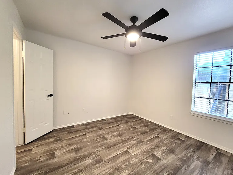 Oak Bend — Photo 29