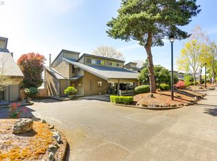 644 N Tomahawk Island Dr, Portland, OR 97217