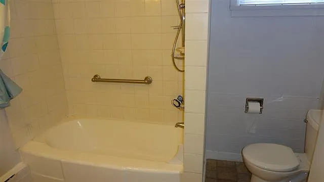 8915 83rd Ave NW — Photo 8