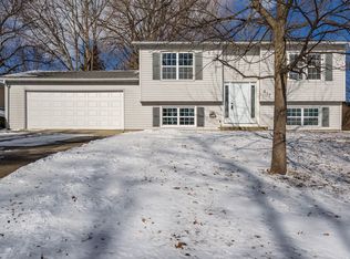 617 E 3rd St, Byron, IL 61010