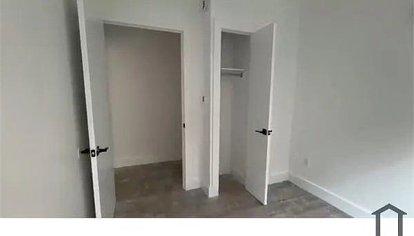 3 bed, 900 sqft, $3,464 — Photo 3