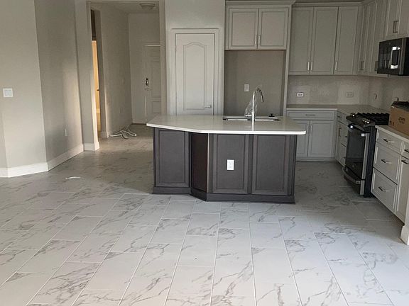 3rd image of 224 Palidoro Cir