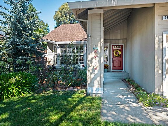 3rd image of 699 Natalie Drive