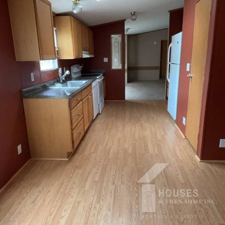 101 Morningwood Ln — Photo 3