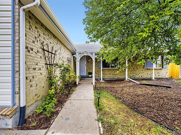 3rd image of 14990 E Tufts Place