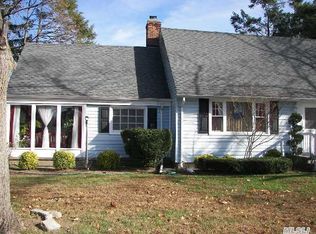 28 Alhambra Rd, Baldwin, NY 11510