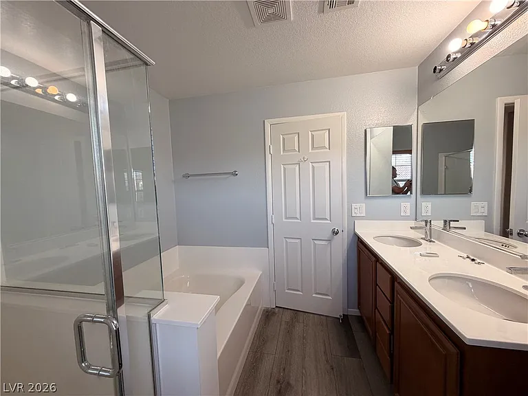 7237 Mineral Park Ave — Photo 12